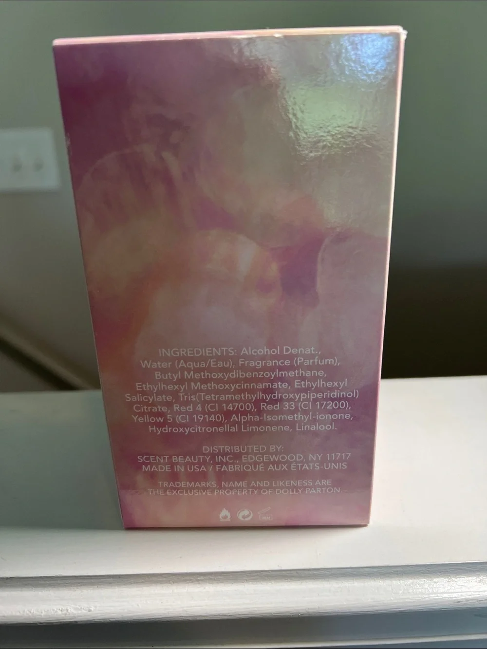 Dolly’s Scent from Above Fragrant Gift Box - Pink and Blue Accents
